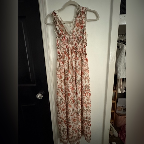 Max Studio Dresses & Skirts - Max Studio Floral Print Maxi Dress - Cream and Red